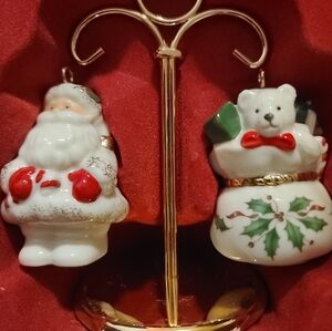 Lenox Holiday Santa with Teddy Bear in His Toy Sack Salt & Pepper Shakers NWOT